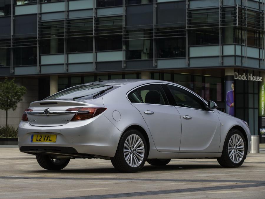  Vauxhall Insignia ecoFLEX Hatchback 2013 года  (фото 18 из 25)